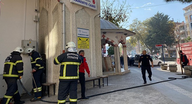 Cami minaresinde yangın