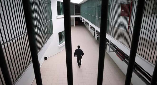 Cezaevinde çıkan tartışma kanlı bitti