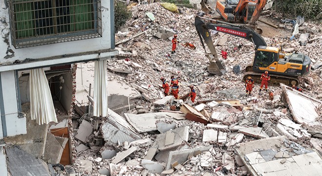 Çin'de 5.2 büyüklüğünde deprem: 2 ölü