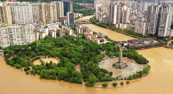 Çin’de şiddetli yağış sele neden oldu: 22 ölü
