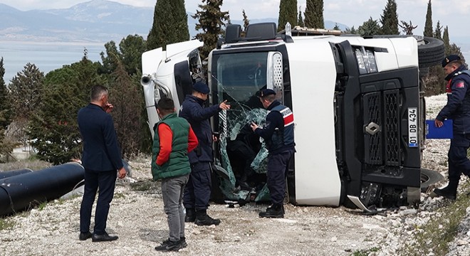 Devrilen TIR'ın sürücüsü alkollü çıktı