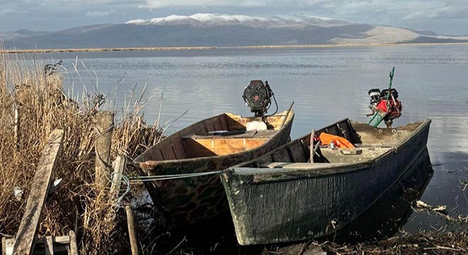 Eber Gölü'nde su seviyesi yükseliyor