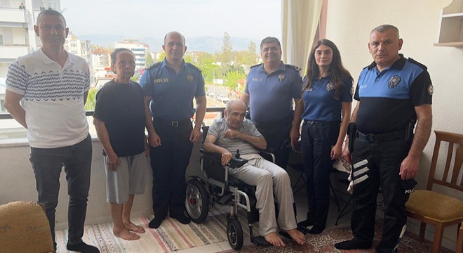 Emekli polise, meslektaşlarından anlamlı destek