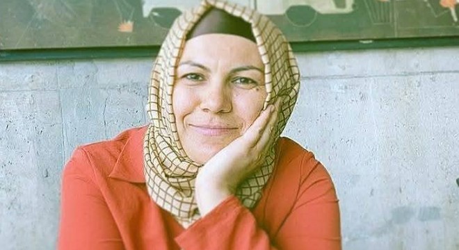 Emine öğretmen toprağa verildi