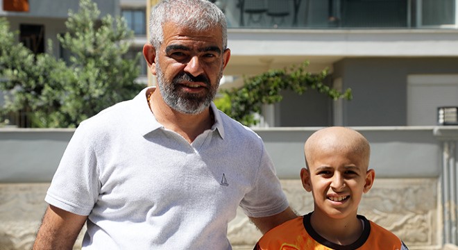 Emir kanseri yenip, okula ve yeşil sahalara dönmek istiyor