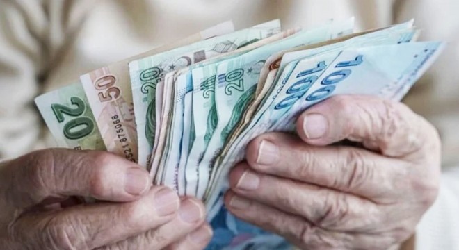 En düşük emekli maaşı alanlara ek ödeme geliyor