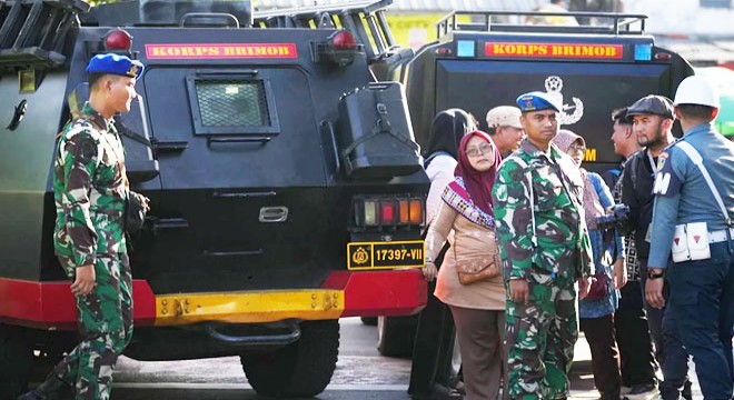 Endonezya'da camide patlama: 54 yaralı