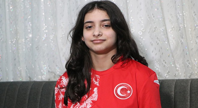 Enkazdan 45 saat sonra çıkarılan Tuğba: Estetik cerrah olacağım