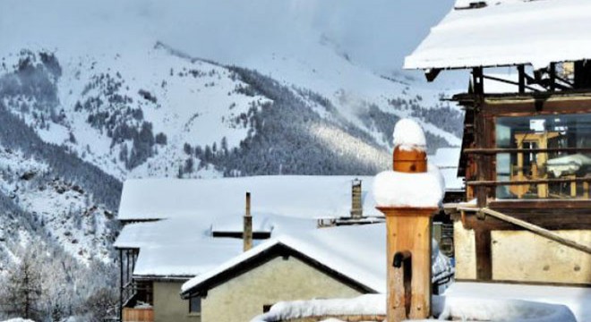 Fransa'da çığ düştü, 2 kayakçı hayatını kaybetti