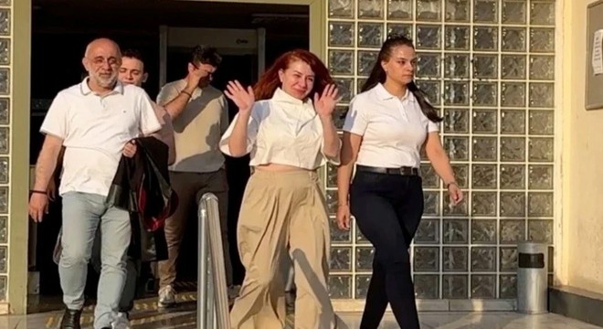 Gazeteci Yelis Ayaz tutuklandı