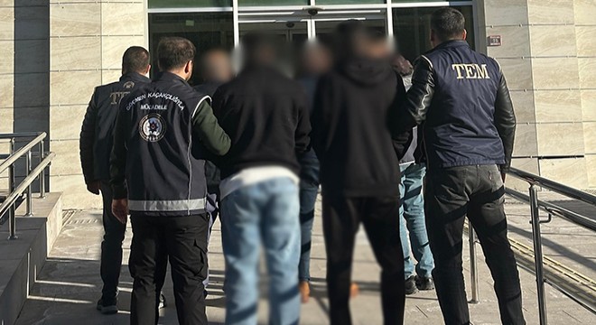 Göçmen kaçakçılığına 2 tutuklama