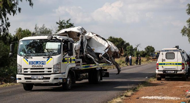 Güney Afrika'da kaza: 13 ölü