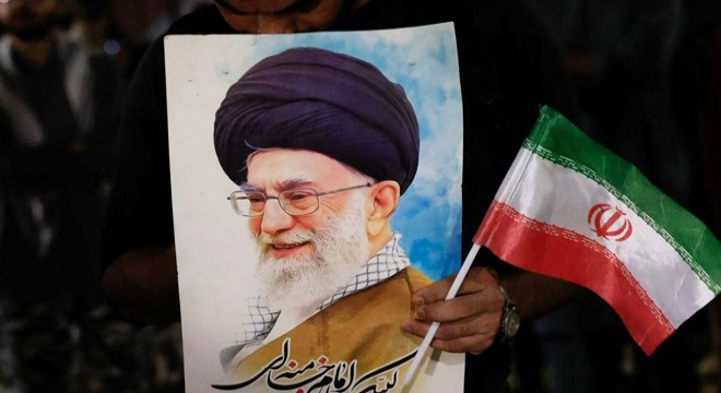 Hamaney'in cenazesi ertelendi: Gerekçe belli oldu