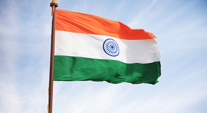 Hindistan'da ambulans uçak düştü: 7 ölü