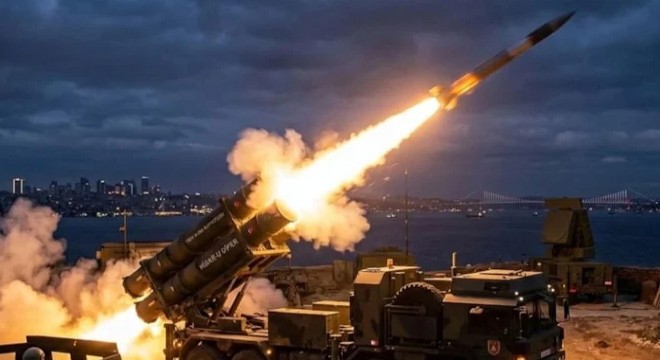 İran peş peşe füzeleri ateşledi