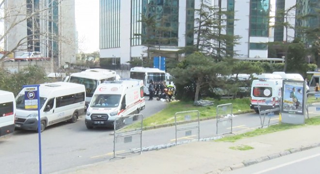 İsrail Konsolosluğu'nun da bulunduğu binanın önündeki çatışma