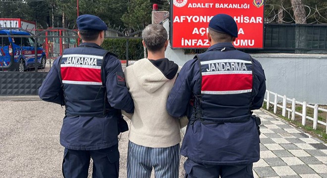 Jandarma aranan 55 kişiyi yakaladı