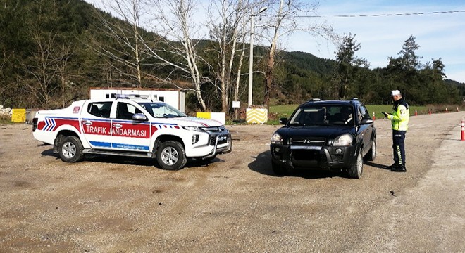 Jandarma denetiminde 84 araç men edildi