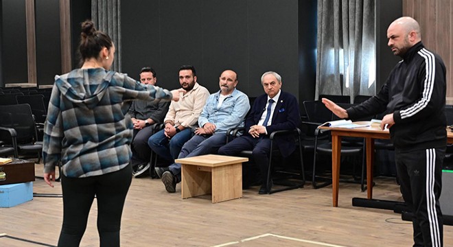Kepez Kent Tiyatrosu ekibinden, 19 Mayıs'a özel gösterim