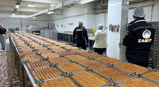 Kepez'de bayram öncesi tatlıcılara sıkı denetim