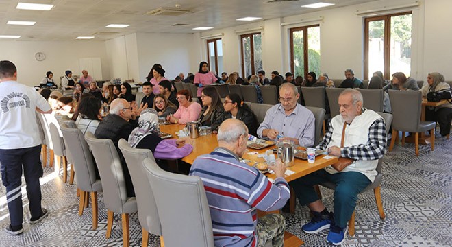 Kepez'in 'Yaşlı Dostu Kepez Projesi'ne akademik inceleme
