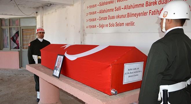 Kıbrıs gazisi askeri törenle Antalya'da toprağa verildi
