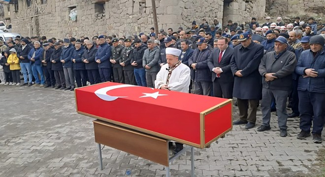 Kıbrıs gazisi törenle toprağa verildi