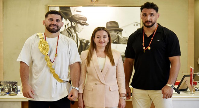 Kırkpınar Başpehlivanı Taş Antalya'da tur attı