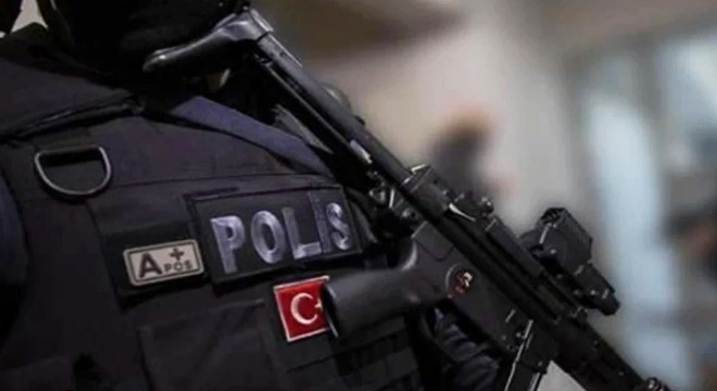 Kırmızı bültenle aranıyordu: Aile buluşmasında yakalandı