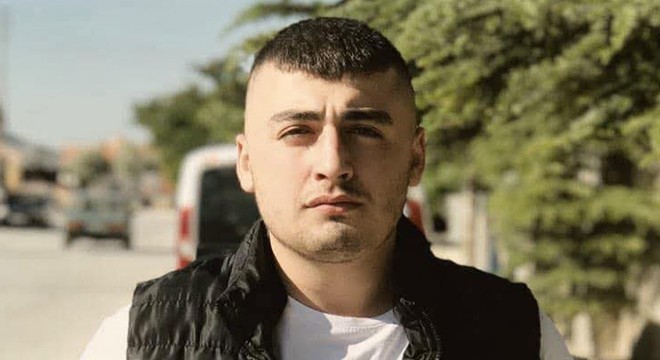 Kız kardeşini öldürüp, annesini yaraladıktan sonra intihar etti