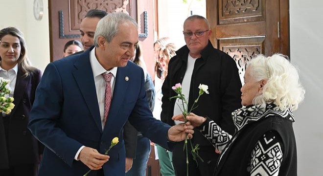 Kocagöz, 8 Mart'ta personellerini unutmadı