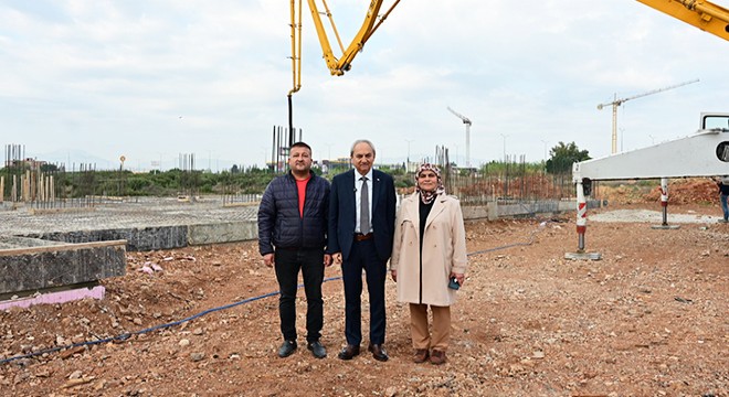 Kocagöz, Altınova Kreş ve Gündüz Bakımevi'ni inceledi