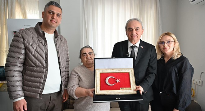 Kocagöz'den şehit annesine vefa ziyareti