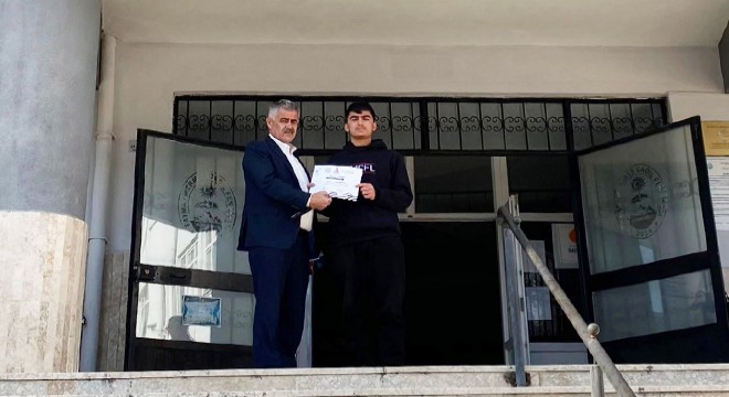 Korkutelili öğrenci ABD'den madalyayla döndü