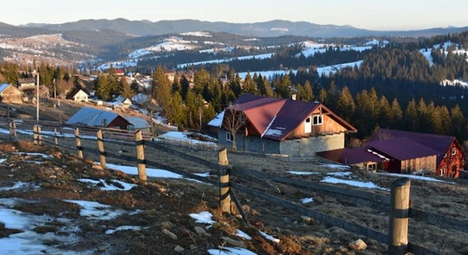 Köyün tamamı tahliye edildi: Ayak basan aniden uyuyor
