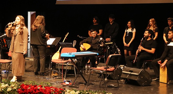 Liselilerden müzik şöleni