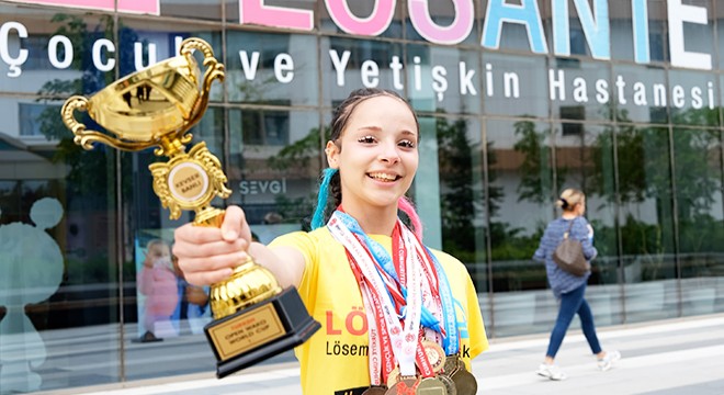 Lösemiyi yenen Kevser, dünya şampiyonu oldu