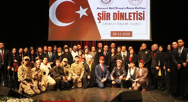 Mehmet Akif şiirleri seslendirildi