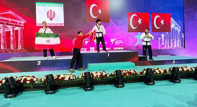 Milli tekvandocu, Antalya'daki turnuvada şampiyon oldu