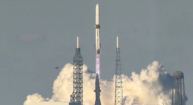 Milyarderlerin uzay yarışı: Elon Musk'a rakip oldu