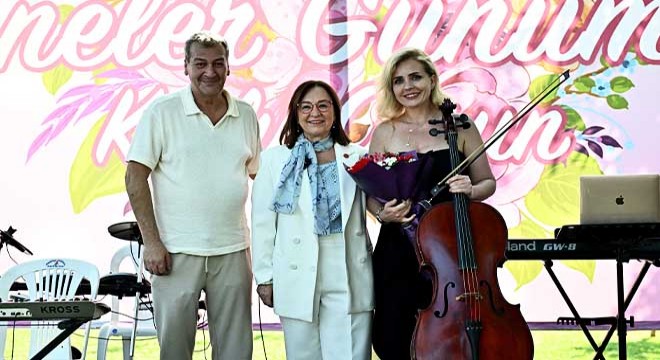 Muratpaşa'dan Anneler Günü'ne özel kutlama