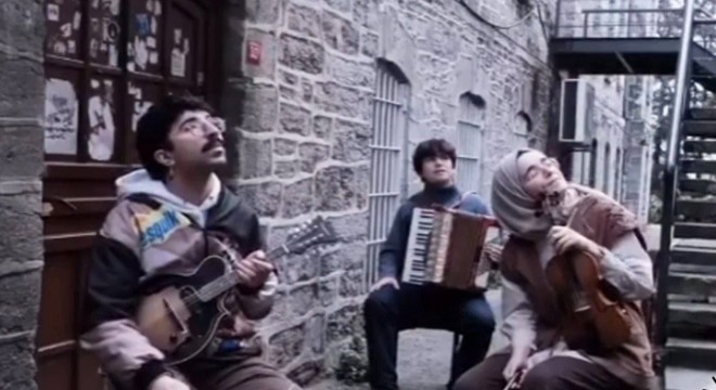 Müzik Kulübü üyelerine 'ses yapmayın' uyarısı