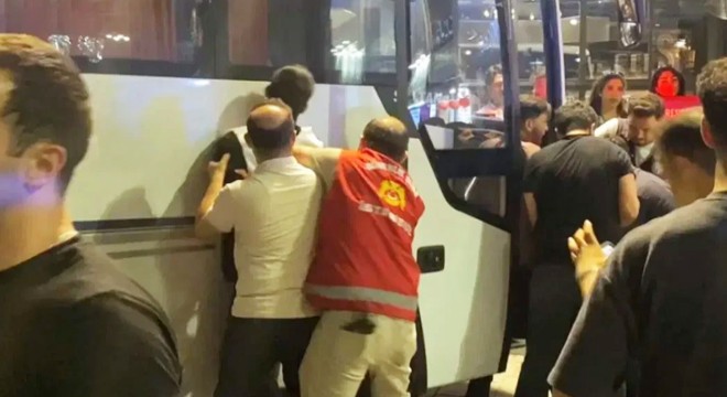 NATO protestosuna polis müdahalesi