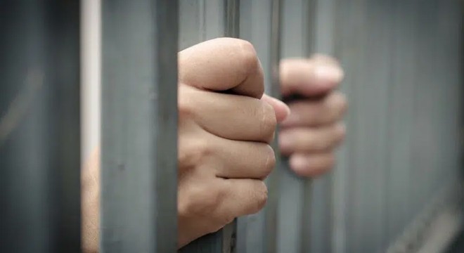 Öğretmene 'cinsel istismar' suçundan hapis cezası
