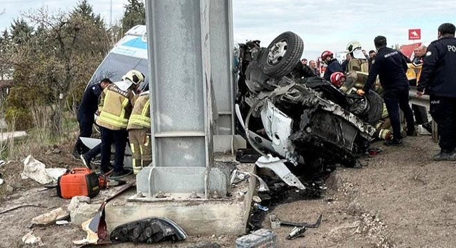Otobüs faciası: 4 kişi hayatını kaybetti