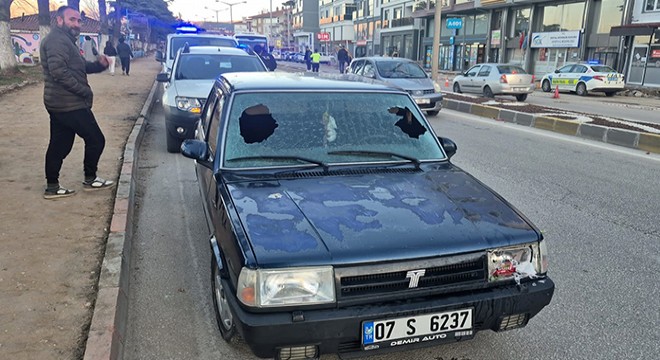 Otomobilin çarptığı çocuk yaralandı