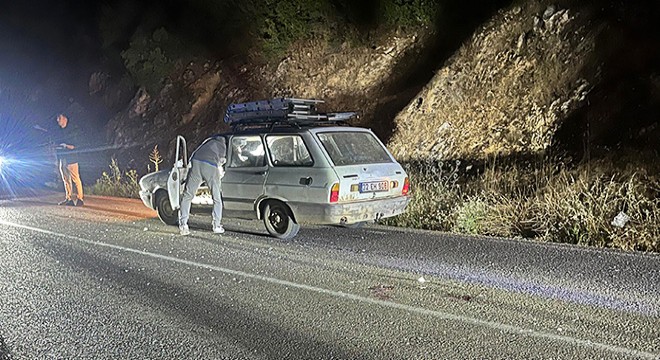 Otomobilin çarptığı kadın yaralandı