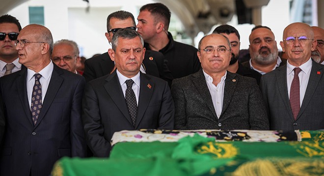 Özgür Özel, cenazeye katıldı