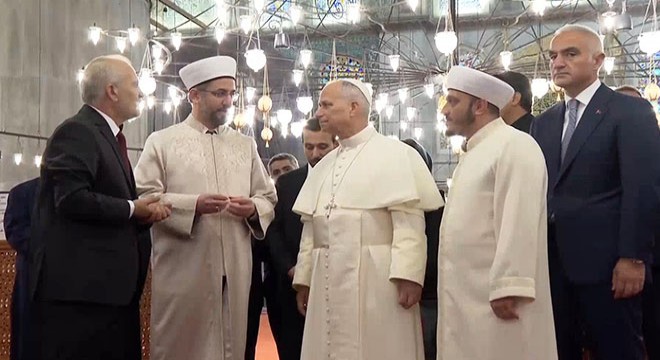 Papa 14'üncü Leo Sultanahmet Camii'ni ziyaret etti