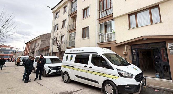 Pencereden düşen 11 yaşındaki Umut, ağır yaralandı